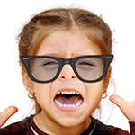Memotest gratuito para adultos y personas de la tercera edad: Juego de memoria online con imágenes de anteojos